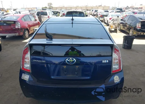 2013 Toyota Prius Two z USA, uszkodzony, nr VIN JTDKN3DU6D1648046